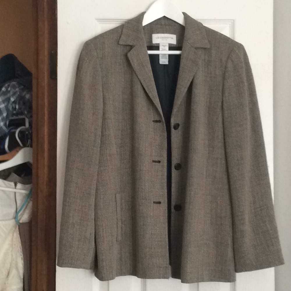 Nice lighter weight jacket